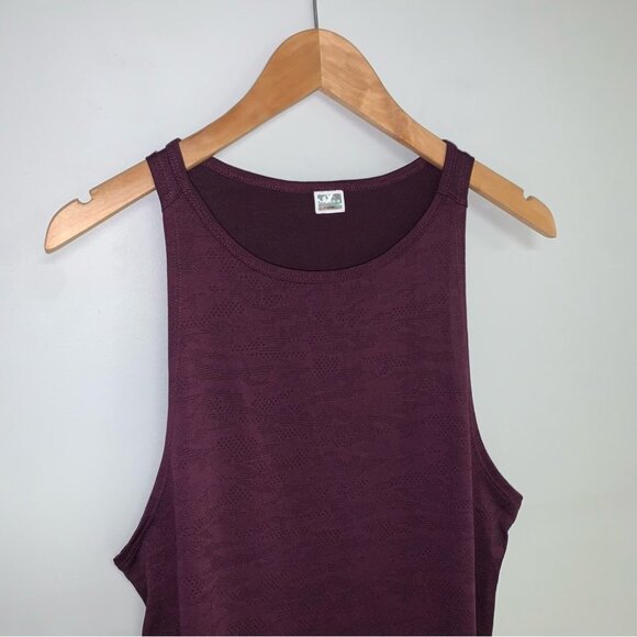 Diadora Tank Top Women’s Size Medium Purple Wine Camo High Neck Slits Activewear - Picture 3 of 7